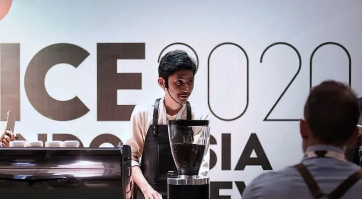 Taufan Mokoginta Pemenang World Coffee Roasting 2023