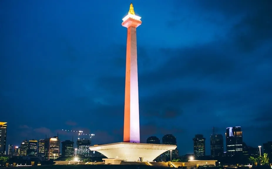 Sambut Momen Natal dan Tahun Baru, Monas Buka Hingga Malam Hari