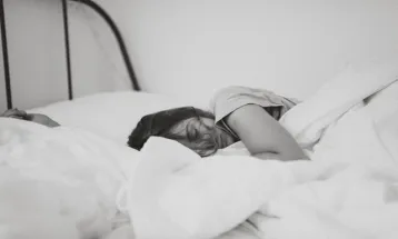 4 Cara Mengatur Pola Tidur Saat Bulan Puasa