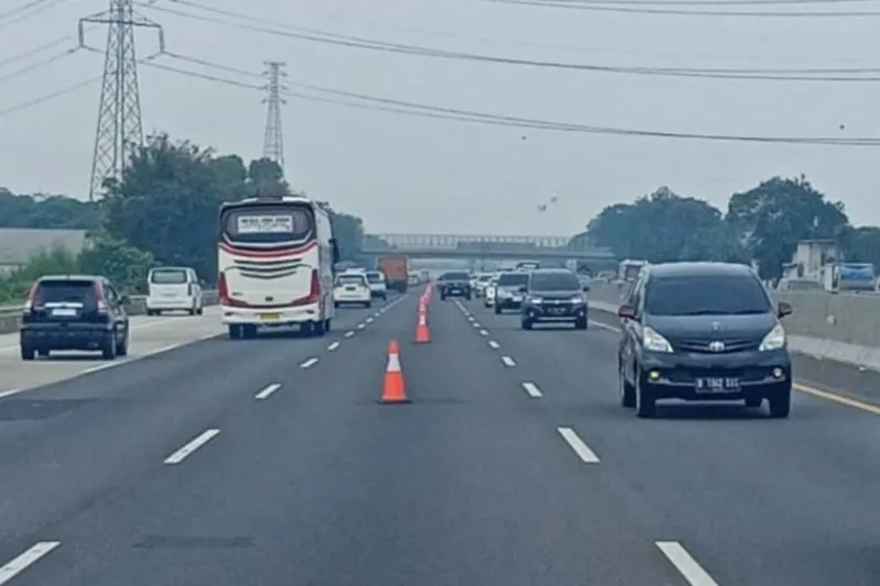 Arus Balik Lebaran, Ini Tips Mengendarai Mobil di Jalur Contraflow dan One Way