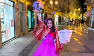 Aurellie Kacaribu Asal Pekanbaru Raih Juara di Ajang Nyanyi Internasional