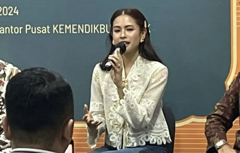 Maudy Ayunda Akan Produseri Film Ki Hajar Dewantara