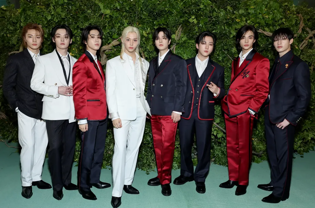 Stray Kids Menjadi Grup K-Pop Pertama Hadiri Met Gala