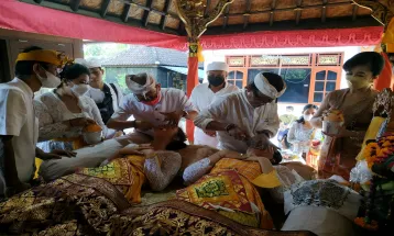 Ritual Potong Gigi: Cara Orang Bali Siapkan Remaja Menuju Kedewasaan