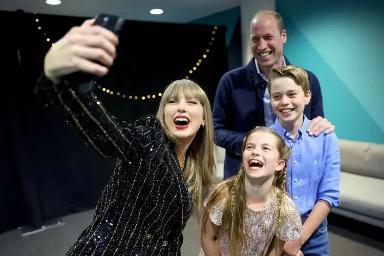 Wajah Semringah Pangeran William dan Kedua Anaknya Saat Foto Bareng Taylor Swift