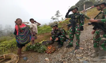 Prajurit TNI di Pos Bilogai Papua Fokus Beri Manfaat untuk Warga Sekitar