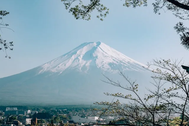 Atasi Turis Membludak, Pendaki Gunung Fuji Kini Wajib Bayar Rp200 Ribuan