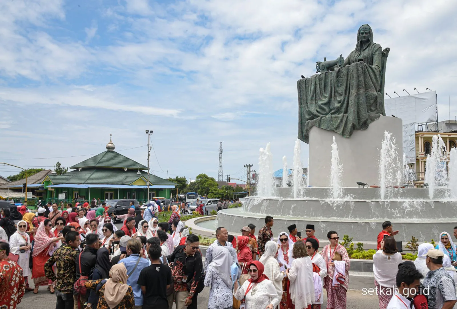 Kisah Sang Saka Merah Putih, Hasil Jahitan Tangan Fatmawati Soekarno