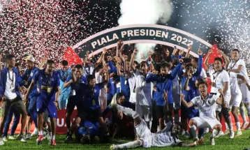 Arema FC Gives IDR 5 Million to Kanjuruhan Victims After Winning Piala Presiden 2024