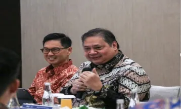 Perkuat Kerja Sama Sektor Energi, Airlangga Bertemu Menteri Energi Uni Eropa