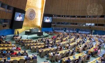 UN General Assembly Overwhelmingly Passes Resolution Calling to End Israeli Occupation of Palestine