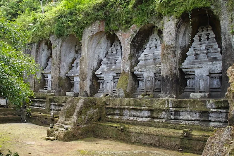 Kamis Misteri: Gunung Kawi, Tempat Klenik di Jawa Timur untuk Cari Pesugihan