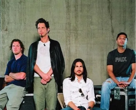 Kisah di Balik Lagu Audioslave: Like a Stone, Mendiang Chris Cornell Ingat Kematian