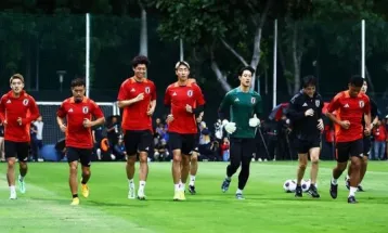 Kain Hitam Tutupi Latihan Timnas Jepang Jelang Lawan Indonesia