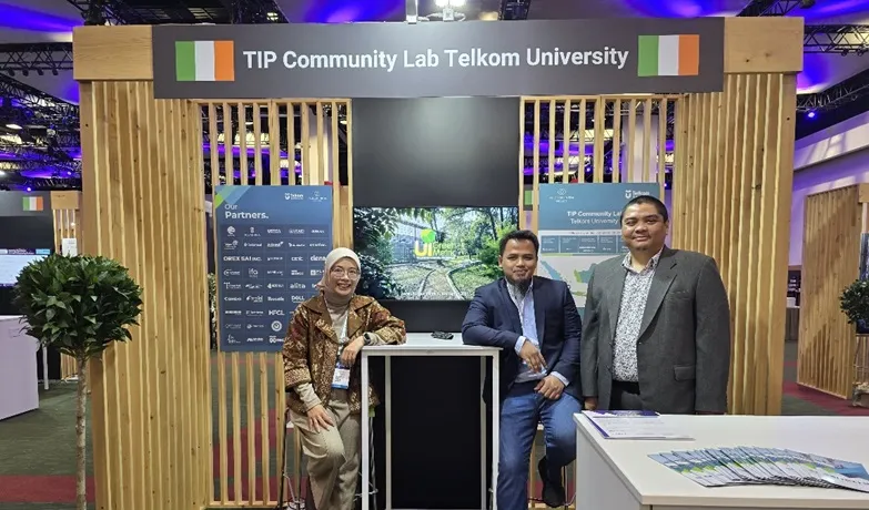 Hadiri FYUZ 2024, Komitmen TIP Community Lab Telkom University Bangun Kolaborasi dalam Ekosistem Jaringan Terbuka