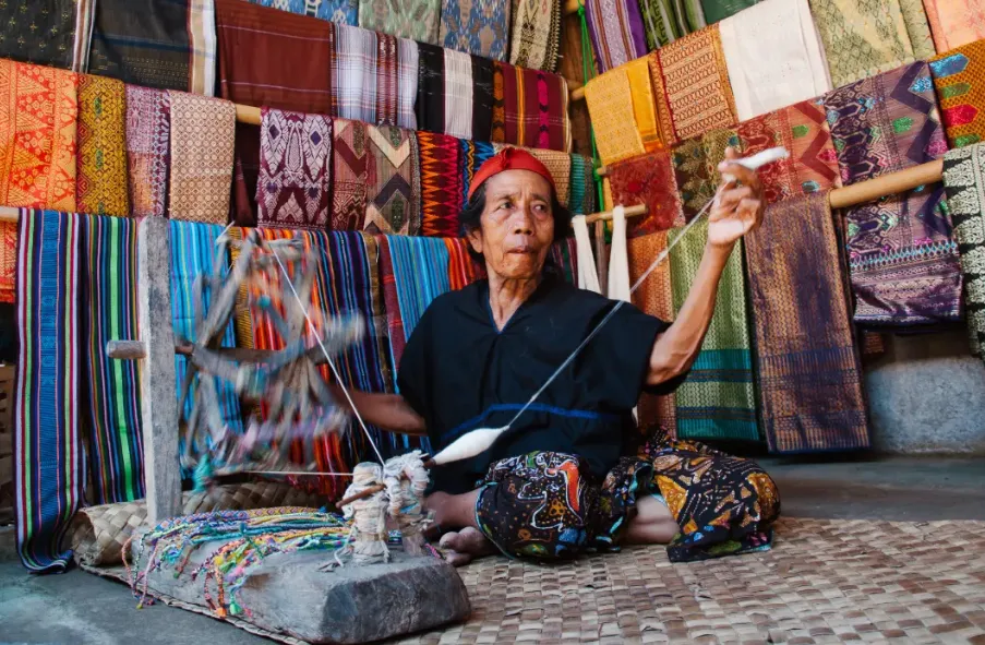 Five Places to Hunt for Authentic Indonesian Souvenirs